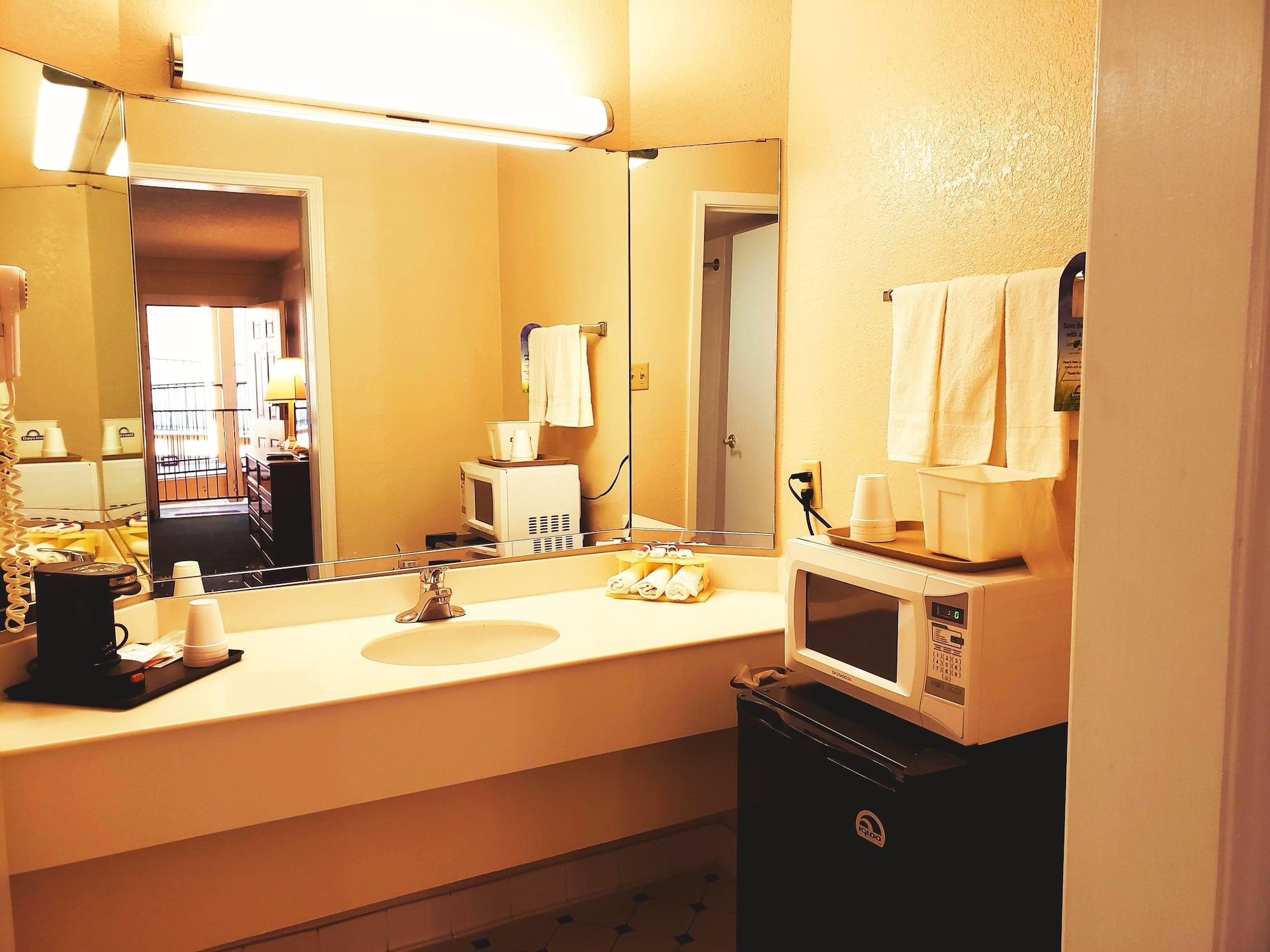 Econo Lodge Richmond-North Chesterfield Bagian luar foto