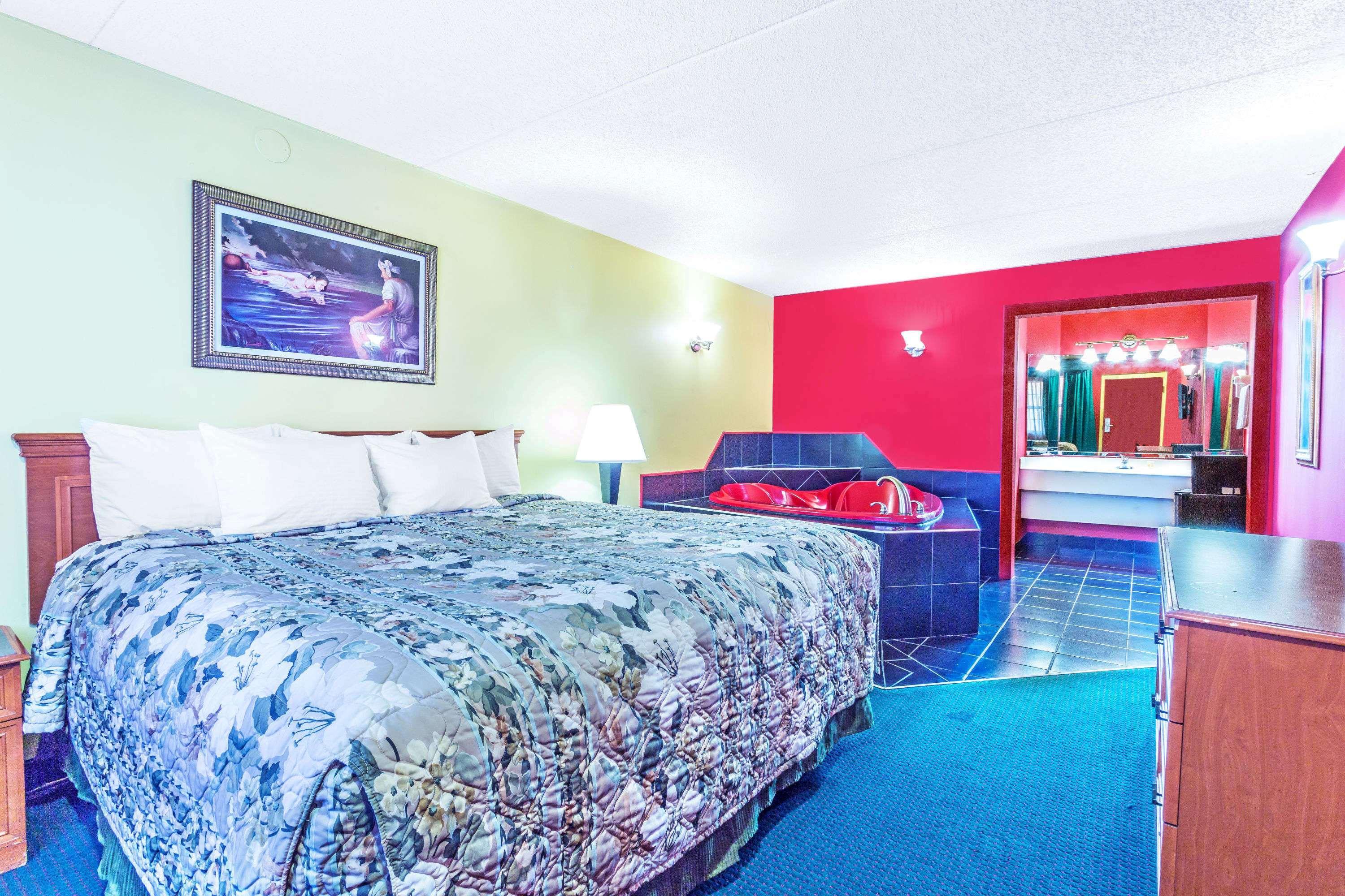 Econo Lodge Richmond-North Chesterfield Bagian luar foto