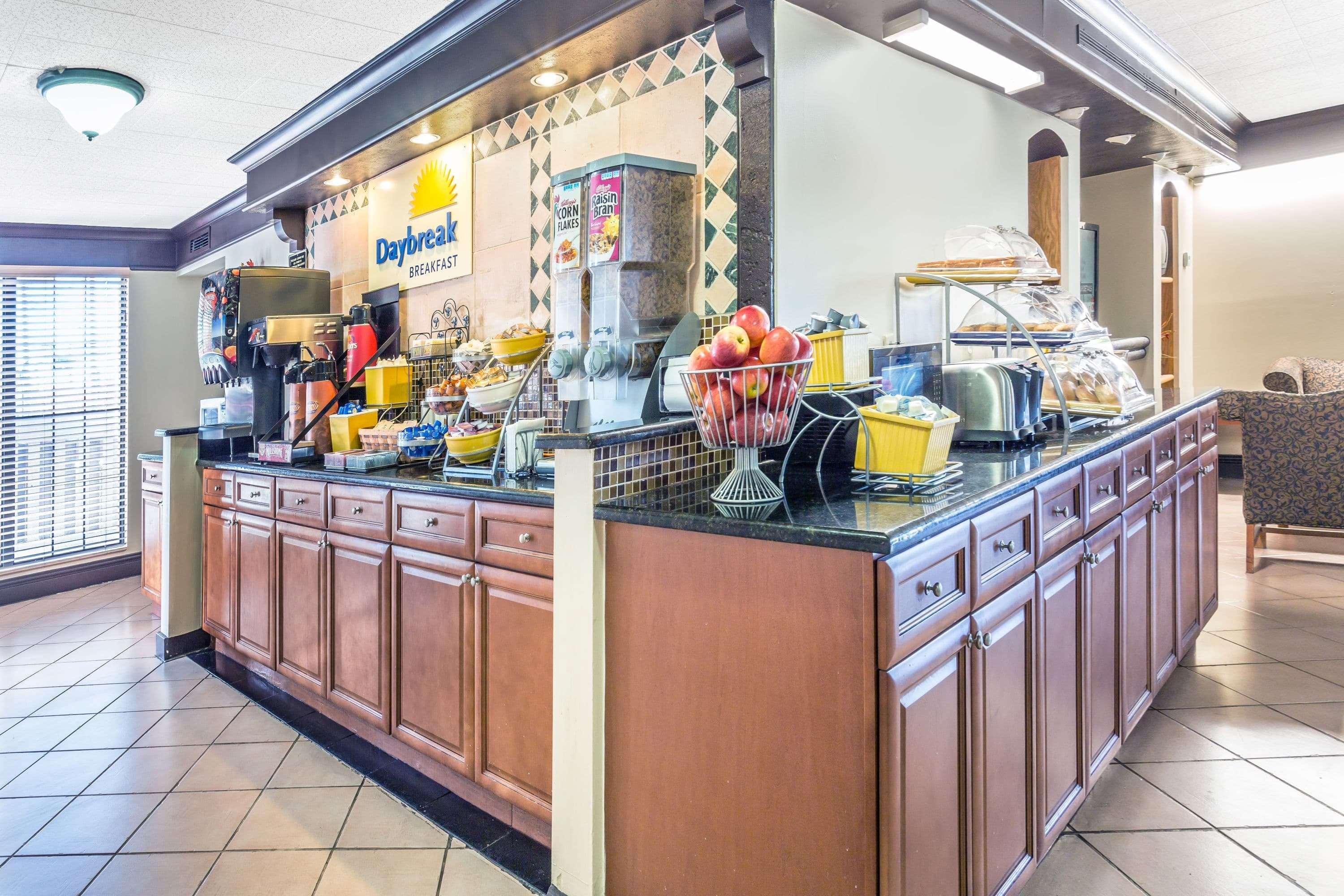 Econo Lodge Richmond-North Chesterfield Bagian luar foto