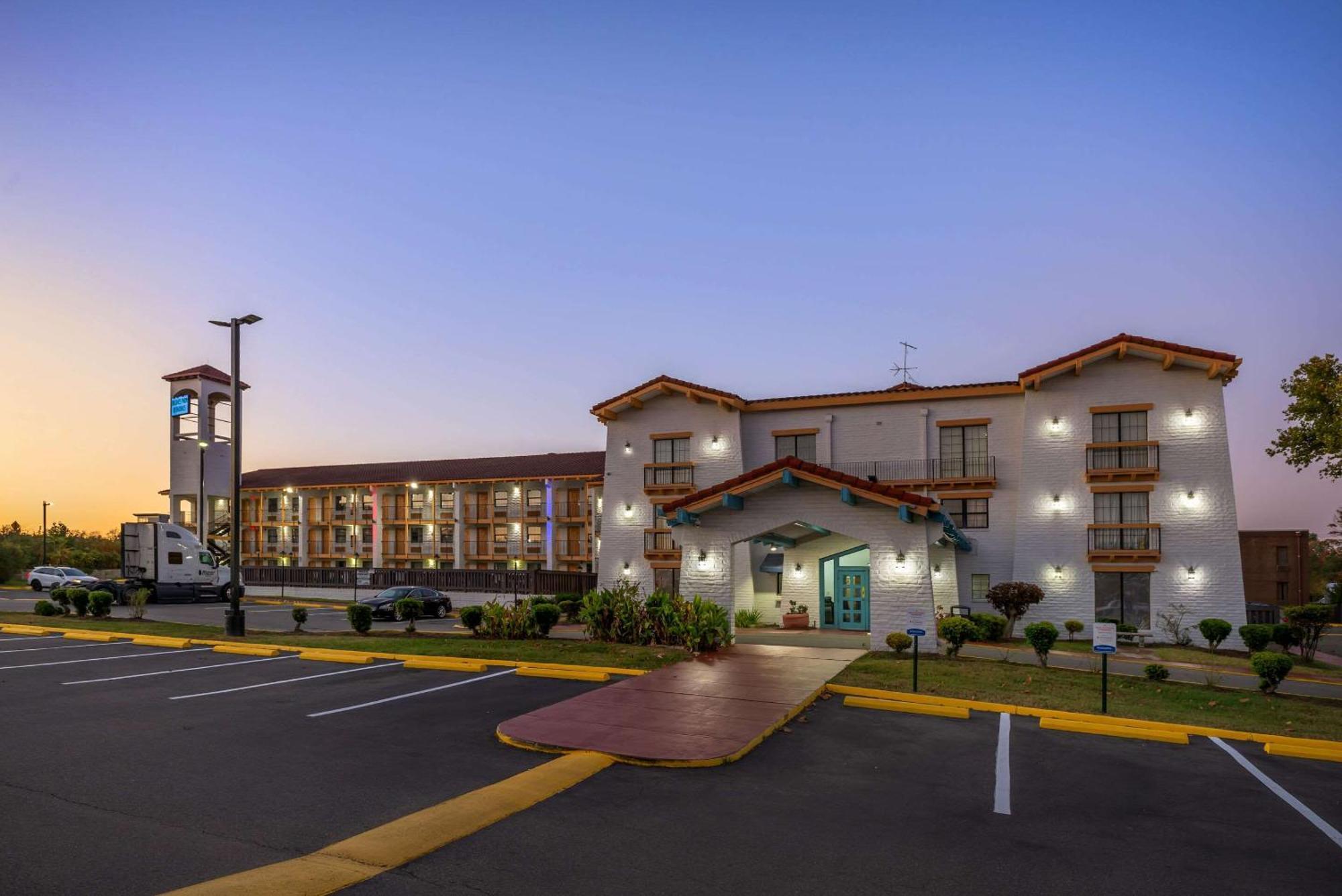 Econo Lodge Richmond-North Chesterfield Bagian luar foto