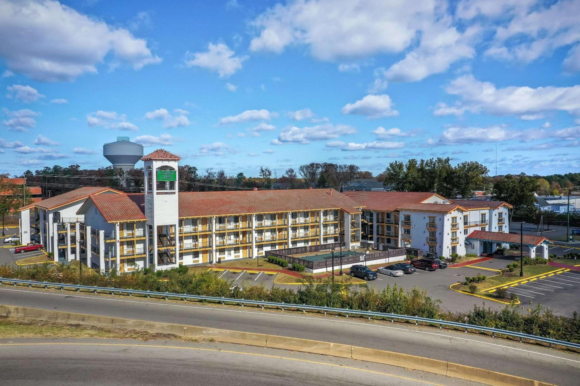 Econo Lodge Richmond-North Chesterfield Bagian luar foto
