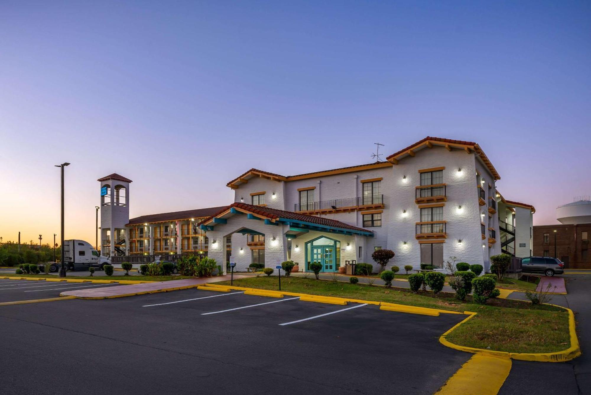 Econo Lodge Richmond-North Chesterfield Bagian luar foto