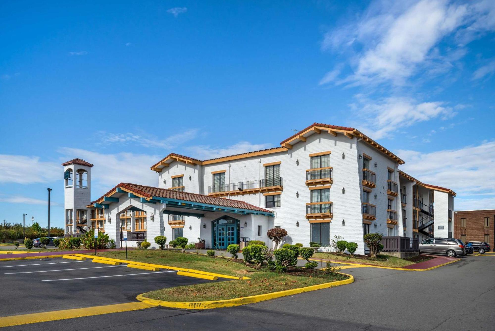 Econo Lodge Richmond-North Chesterfield Bagian luar foto